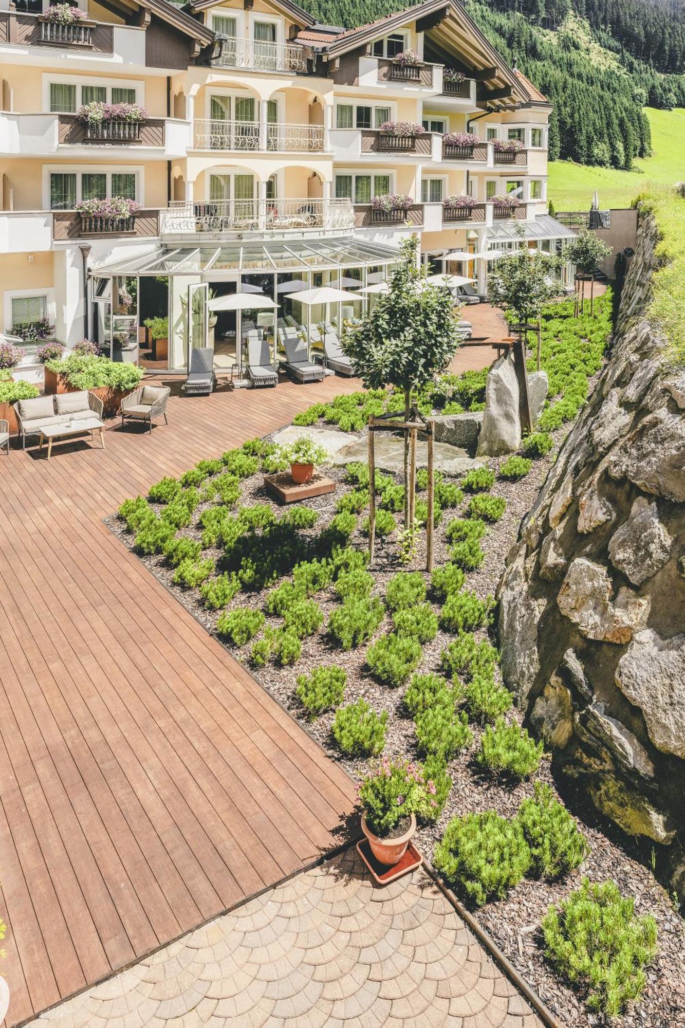 Traumhotel Alpina Superior --Yoga Und Ayurvedahotel (Adults Only) Gerlos Bagian luar foto
